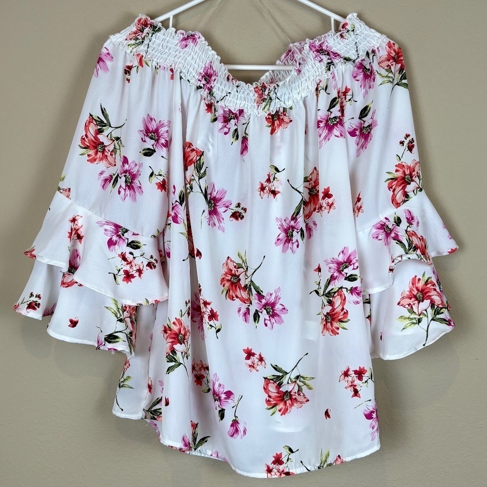 NWT Vine & Love White Floral Off-Shoulder Blouse with Pink & Red Flowers